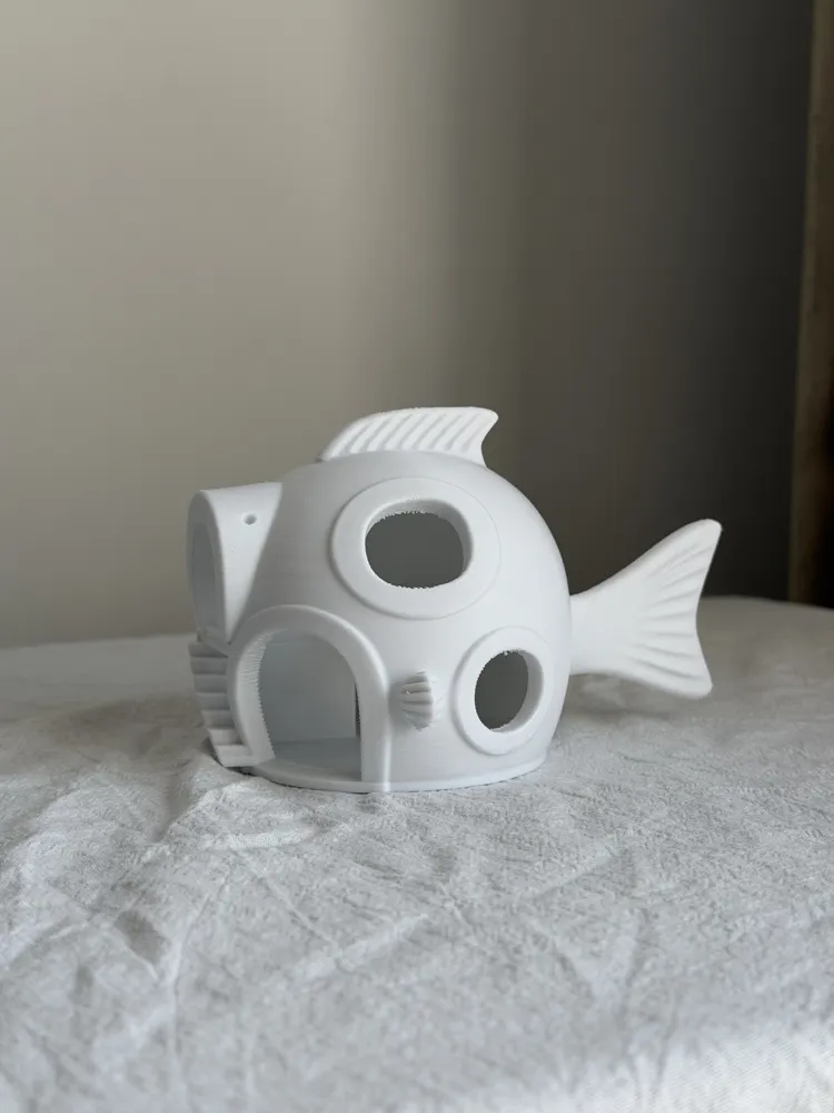 Medium Fish Shaped Fish Aquarium Hideout