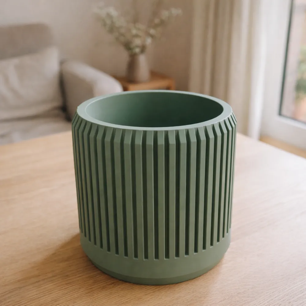 🪴 Modern Ribbed Planter